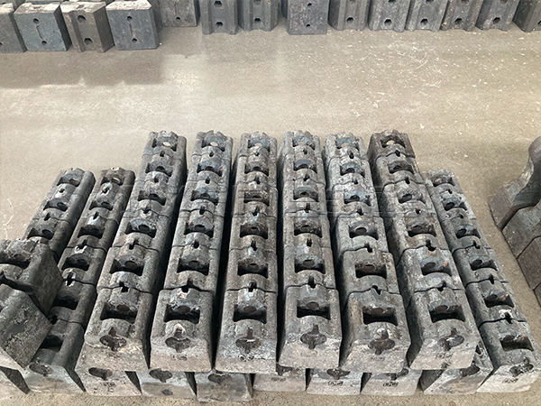 10.jpg 破碎機(jī)錘頭