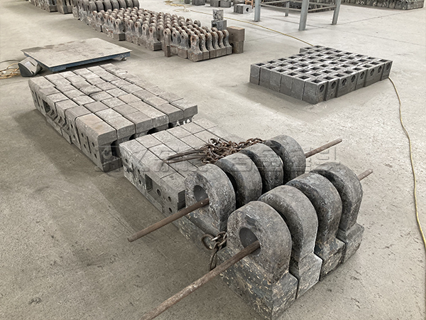 6.jpg 破碎機錘頭